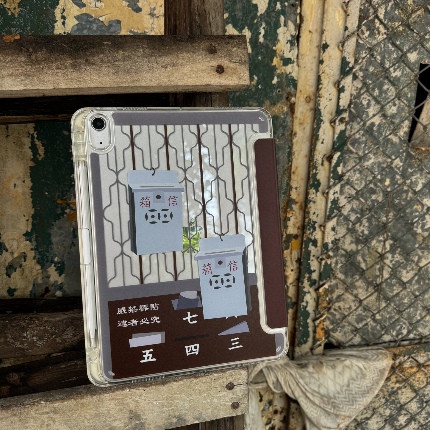 【懷舊鐵閘】透明硬殼iPad Case